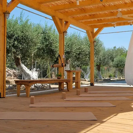 Evia Bay And Retreats