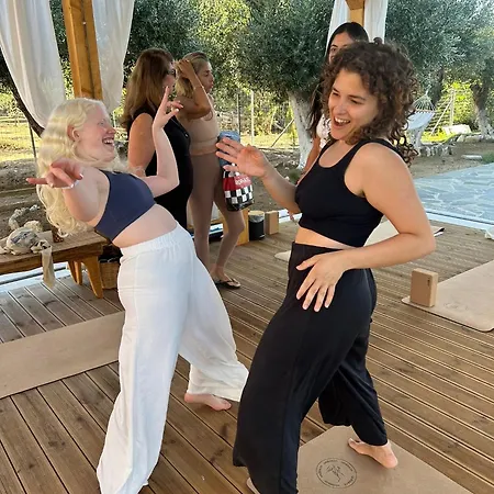 Evia Bay And Retreats 4* Αιδηψός