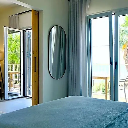 Evia Bay And Retreats 4*