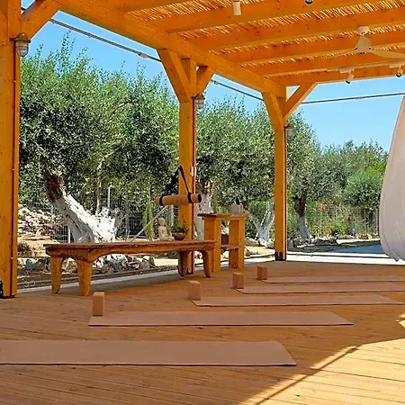 Evia Bay And Retreats Апарт-отель