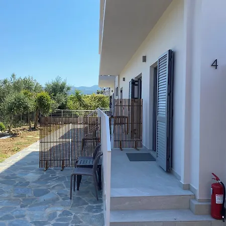 Evia Bay And Retreats Aparthotel 4*
